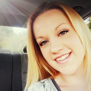 Meet your Posher, Leslie